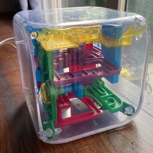 Lakeshore The Maze Cube